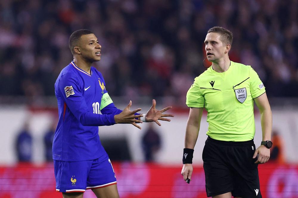 2025中超最佳青年球员候选：王钰栋、吾米提江领衔